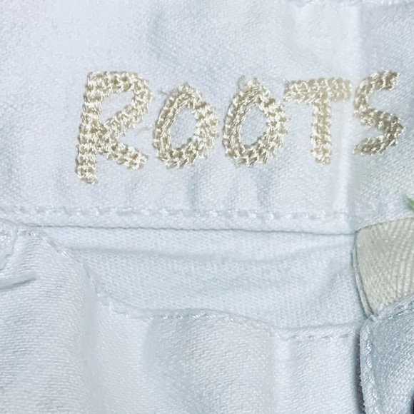 ROOTS JEANS🖤 - Picture 3 of 4